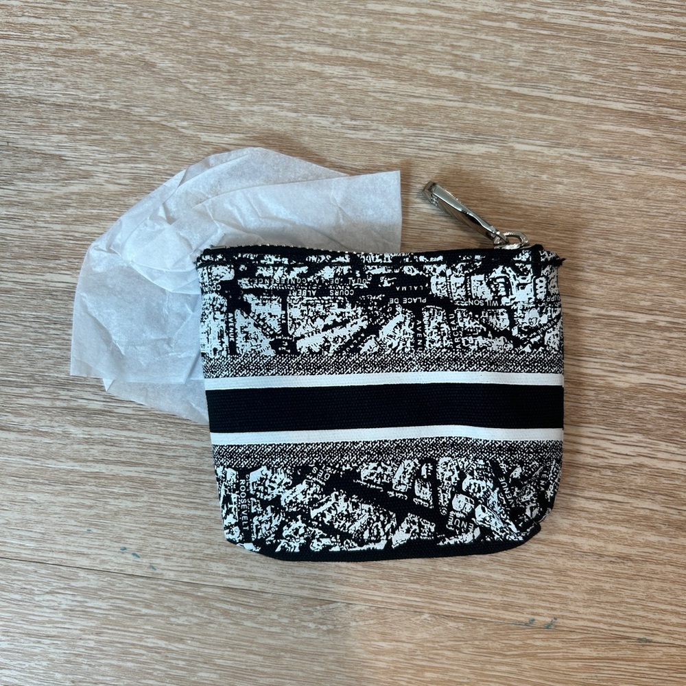 Dior Black and White Mini Bag - Picture 2 of 3